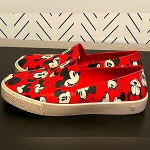 Ground Mickey Mouse Slip-On Sneaker